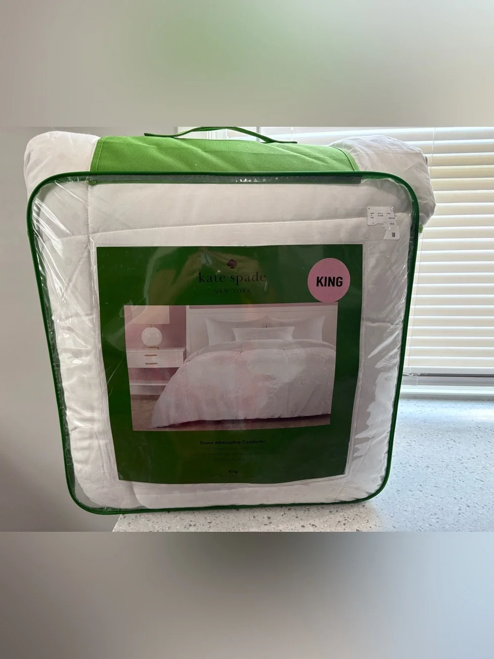 NEW Kate Spade Alternative White King Down Alternative Comforter